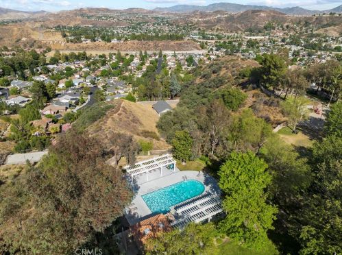 22114 Pamplico Dr, Santa Clarita CA  91350-2186 exterior