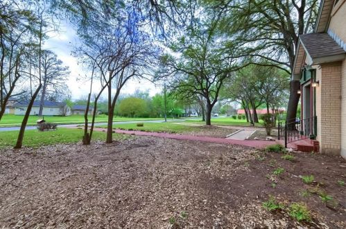 603 Avenue, Webberville, TX 78621-1617