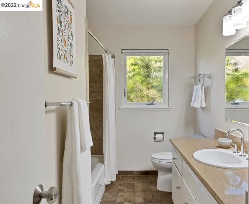 210 Amherst Ave, Berkeley CA 94708-1001 exterior