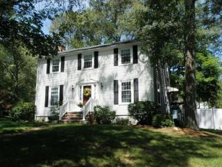 291 Shaw Ave, Abington, MA 02351-1624
