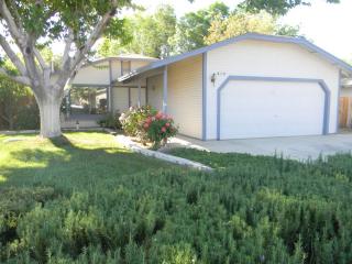 613 Heather Ct, Ridgecrest, CA 93555-4972