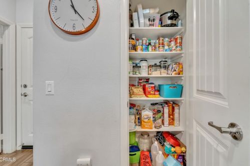 28778 Calle De La Paz Dr, Santa Clarita CA  91354-3006 exterior