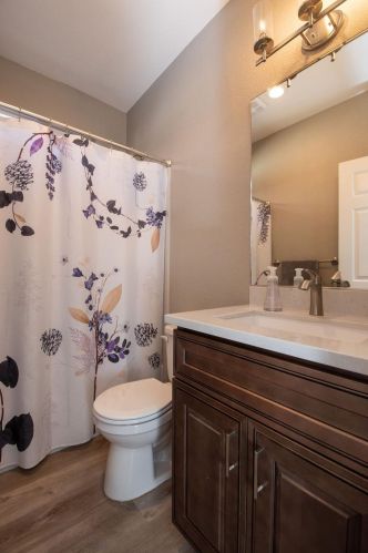 2440 Greenboro St, Turlock CA  95382-1433 exterior
