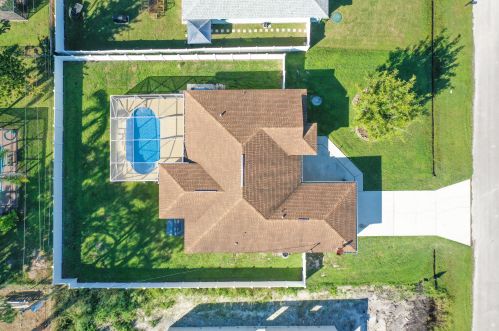 206 Chandler Ter, Fort Pierce, FL 34984-4439