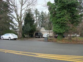9008 124th Ave, Kirkland, WA 98033-5844