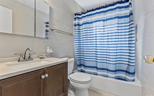 15 Grayley Pl, Huntington Station NY  11746-3112 exterior