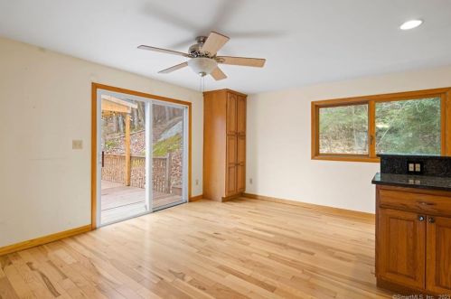122 Carpenter Rd, New Hartford CT  06057-3003 exterior