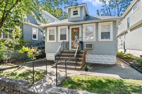 11 Linden Ave, Bronx, NY 10465-3842