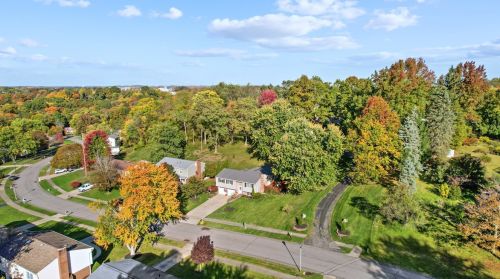 219 Baintree Rd, Moon Twp, PA 15108-2809