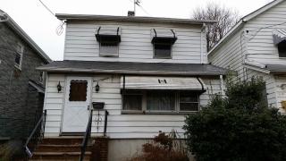 718 Spruce St, Roselle, NJ 07203-2134