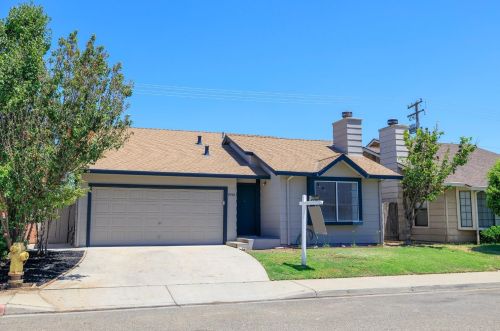1530 Springville Way, Turlock CA  95380-2591 exterior