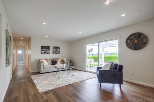 6738 Dennison St, San Diego CA 92122-2431 exterior