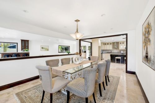 2340 Robinhood Pl, Orange CA  92867-1851 exterior