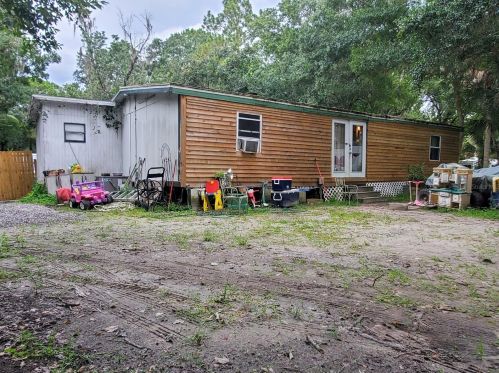25249 Bartholomew St, Xmas, FL 32709-9518