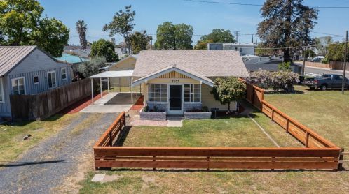 2207 5th St, Hughson, CA
