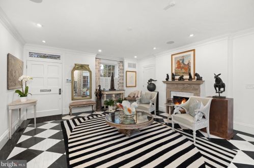 3210 R St, Washington DC  20024-3419 exterior