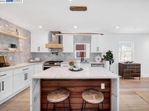 518 Stannage Ave, Berkeley CA  94706-1223 exterior