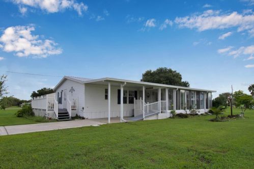 11692 Pine Ave, Arcadia, FL 34269-6641