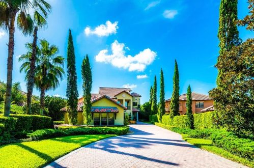 7051 Phillips Cove Ct, Orlando, FL 32819-5195