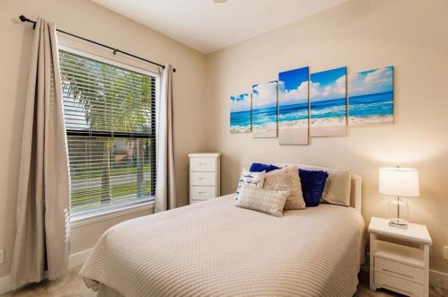 1090 Cara Ct, Marco Island FL  34145-4563 exterior