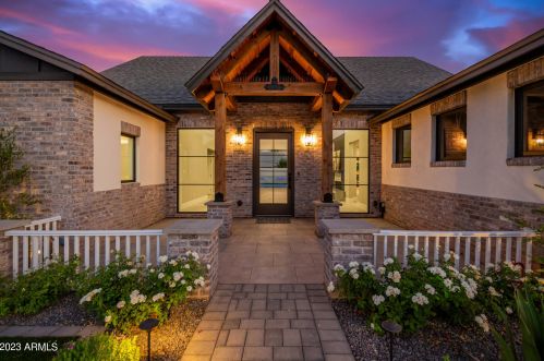 4137 Earll Dr, Phoenix AZ  85018-7145 exterior