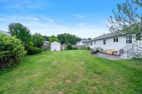 21 Brookside Ave, North Providence RI  02911-1510 exterior