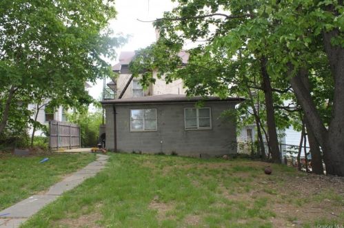 14 North Ave, New Rochelle NY  10805-3506 exterior