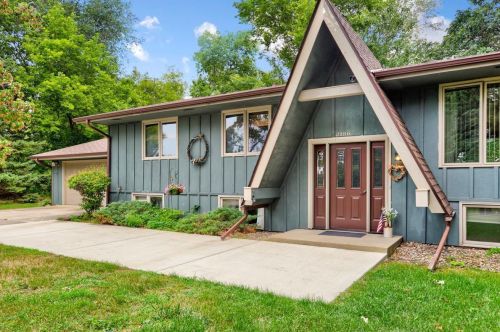2186 198th St, Faribault, MN 55021-7820