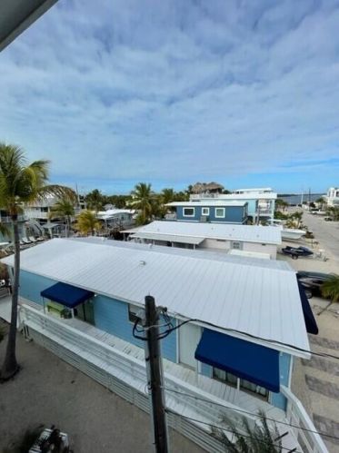 320 Little Miss Muffett Ln, Key Largo, FL 33037-3909