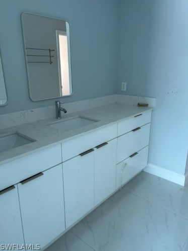 204 14th St, Cape Coral, FL 33990-2048
