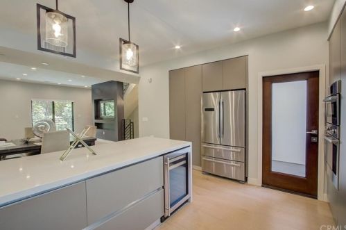 4809 Carpenter Ave, North Hollywood CA  91607-3204 exterior