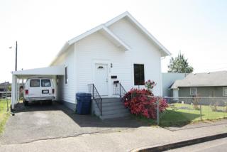 104 Church St, Kelso, WA 98626-3408
