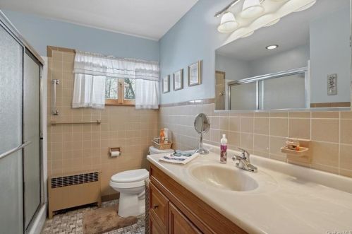 517 State Route 211, Montgomery NY  12549-2410 exterior