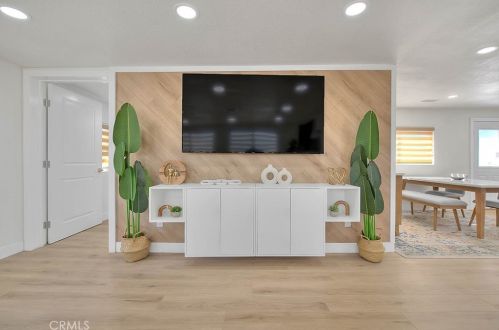 144 Main St, Lake Elsinore CA  92530-3826 exterior