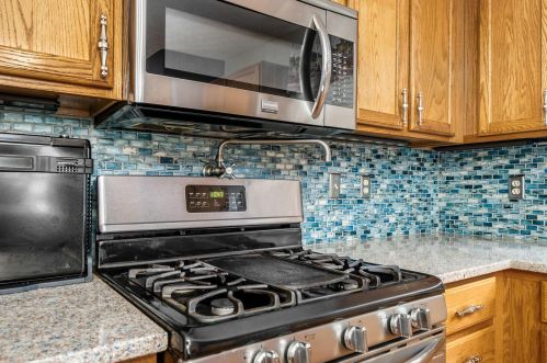 1508 Meadowlark Ln, Marysville OH  43040-8525 exterior