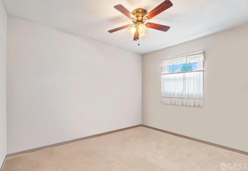 60 Schoolhouse Ln, East Brunswick NJ  08816-1251 exterior