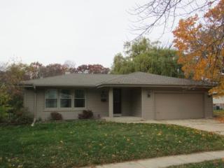 6113 Thorncrest Dr, Greendale, WI 53129-2646