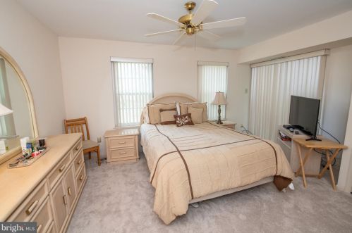 344 Independence Dr, Southampton PA  18966-2729 exterior