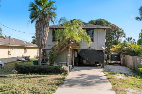 2579 Andrew Dr, Naples, FL 34112-4864