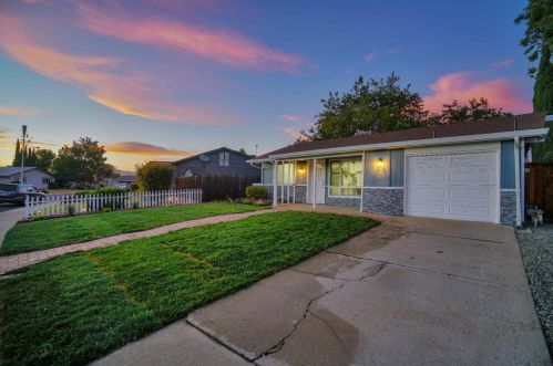 1317 Hibiscus Way, Livermore CA  94551-1315 exterior