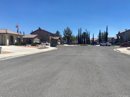 12551 Aruba Ct, Victorville, CA 92392-7976