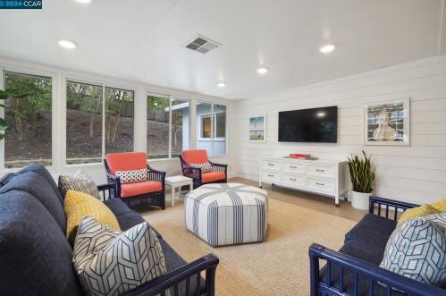 328 Glorietta Blvd, Orinda CA  94563-3204 exterior