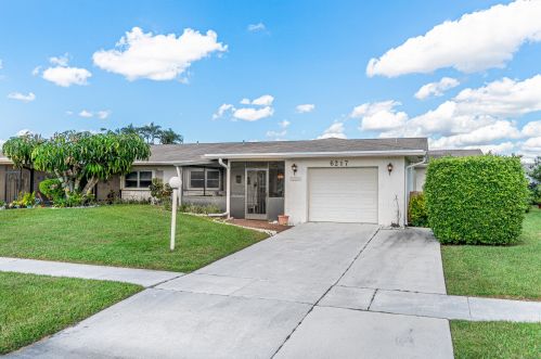 6217 Lasalle Rd, Delray Beach, FL 33484-1593
