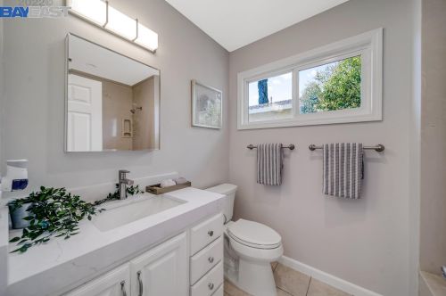 829 Katrina St, Livermore CA  94550-2392 exterior