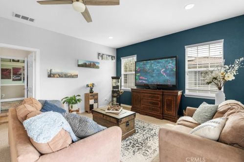 27406 Quincy Ln, Temecula CA  92591-4402 exterior