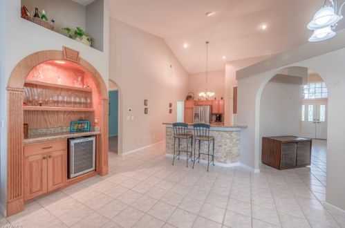7517 Citrus Hill Ln, Naples FL  34109-0601 exterior