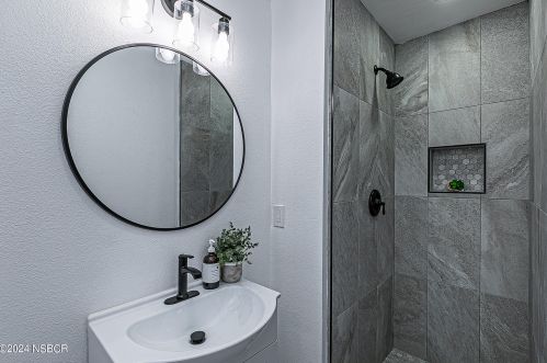 1627 School St, Santa Maria CA  93454-1919 exterior