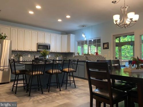 500 Rosemary Ln, Purcellville VA  20132-3274 exterior