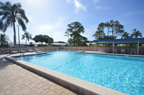 3648 90th Ter, Pinellas Park FL  33782-5940 exterior
