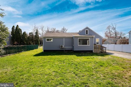 24 Poland St, Trenton NJ  08638-2328 exterior